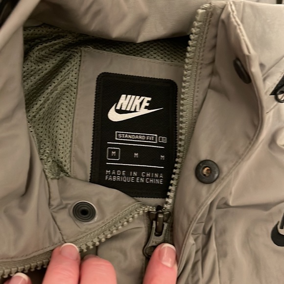 Nike coat boys size medium - Picture 3 of 4